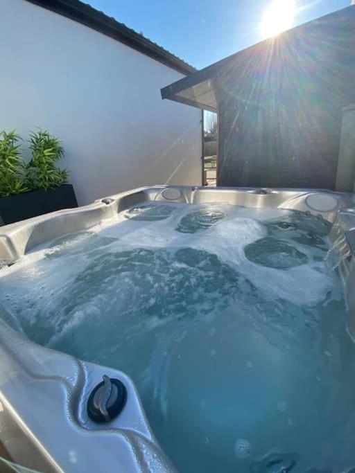 Villa Avec Jacuzzi Proche De La Mer Et Du Centre Barbâtre Exterior photo